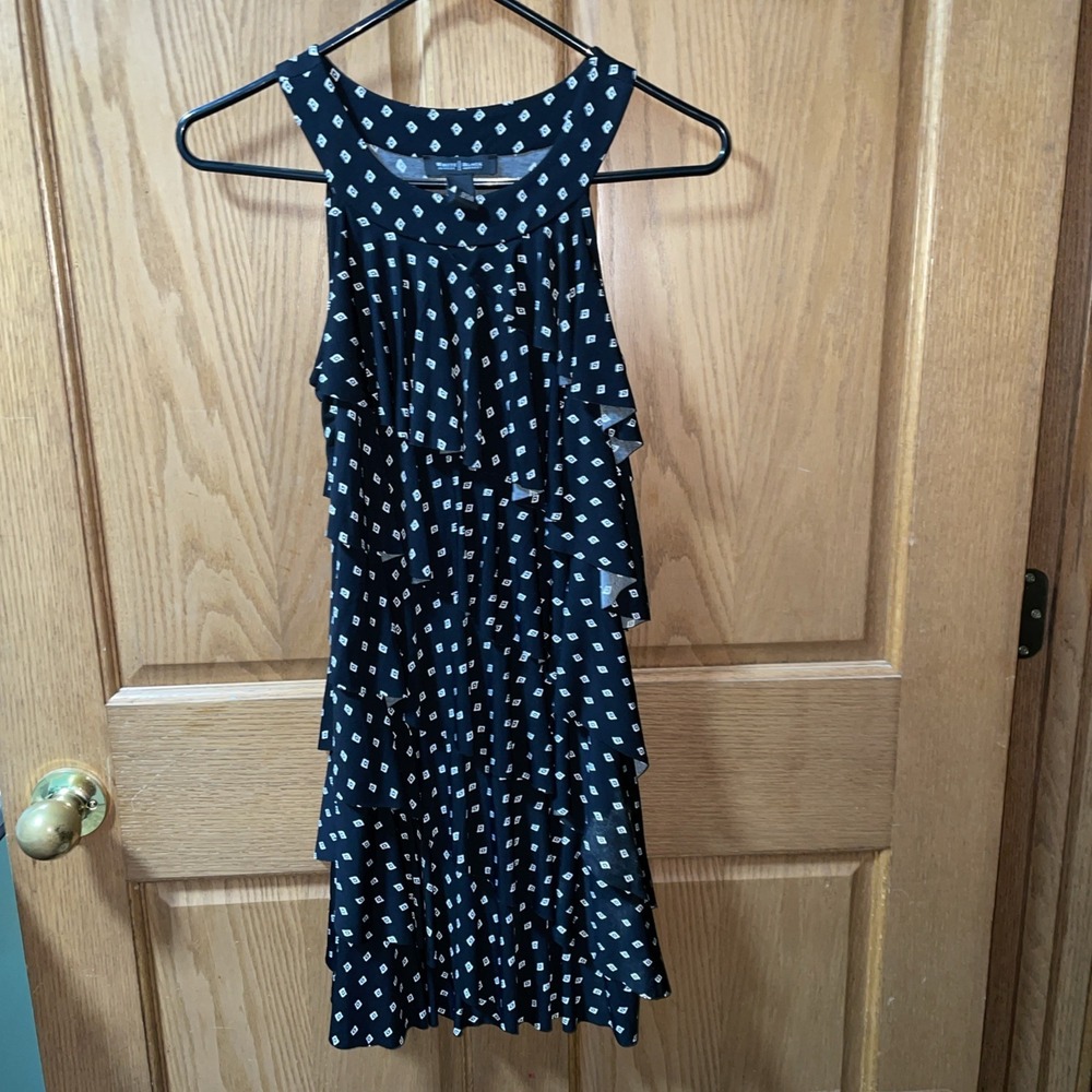 White House Black Market Sleeveless Dress Size Xs Stretch Above Knee Print